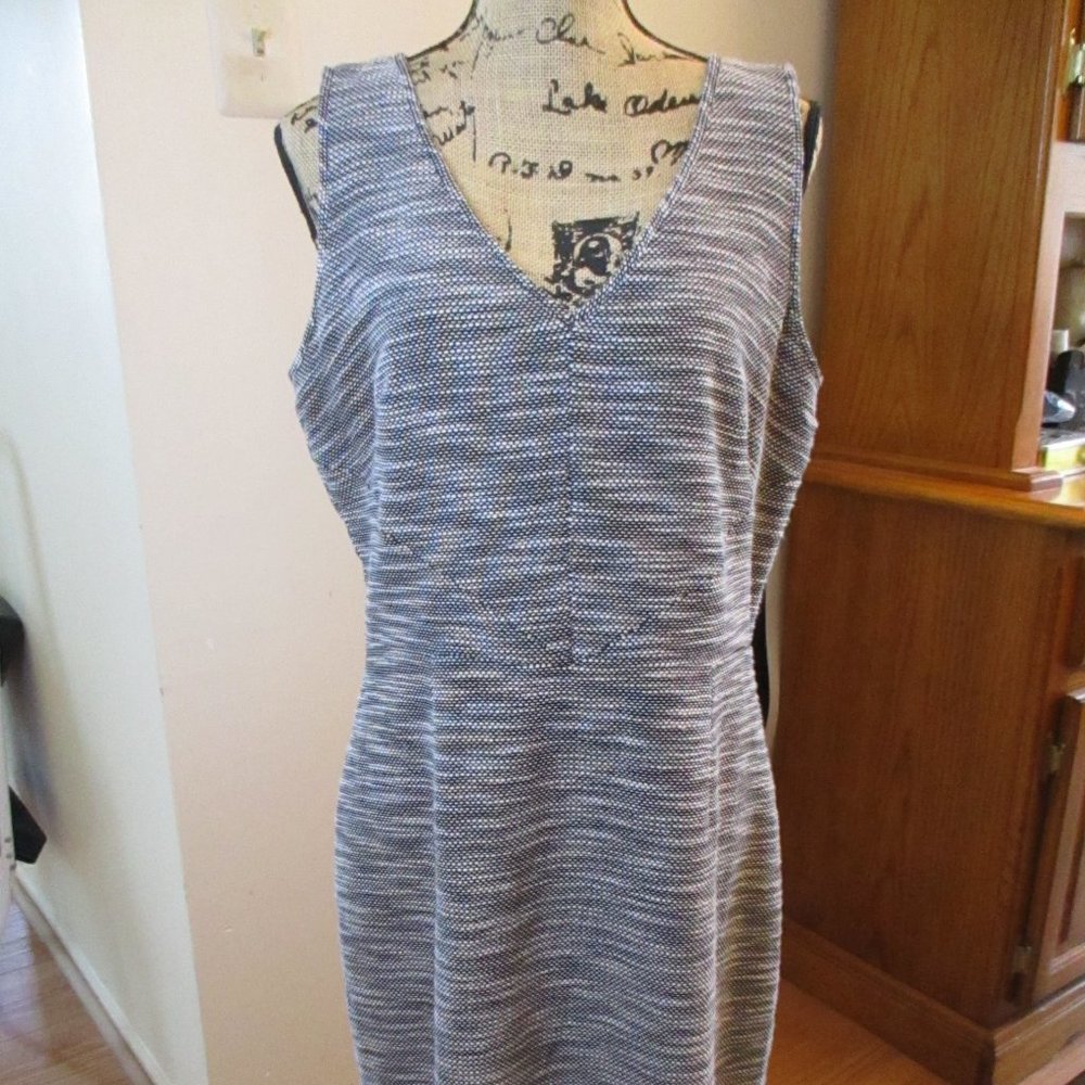 Banana Republic Women's Sleeveless V-Neck Dress, Black & White Tweed, Size 14